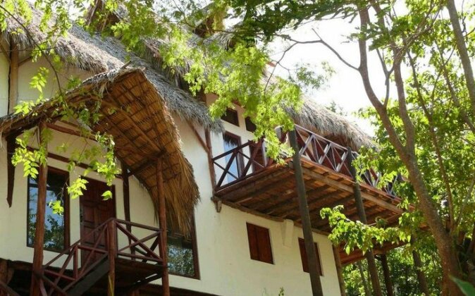 Tuani Lodge