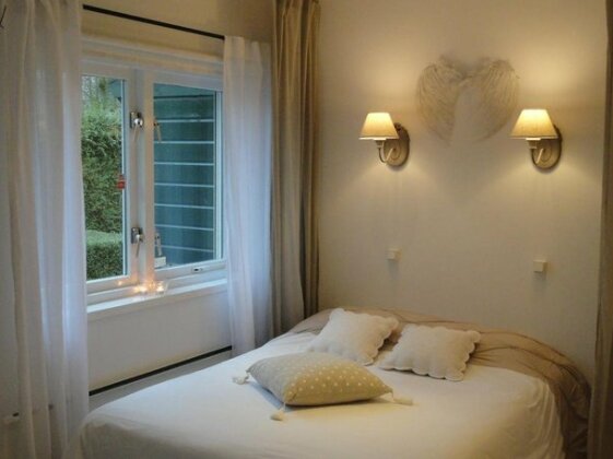 B&B La Roseraie Almere - Photo5