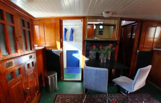 A351 Bed & Breakfast Studio on a Houseboat - Photo3