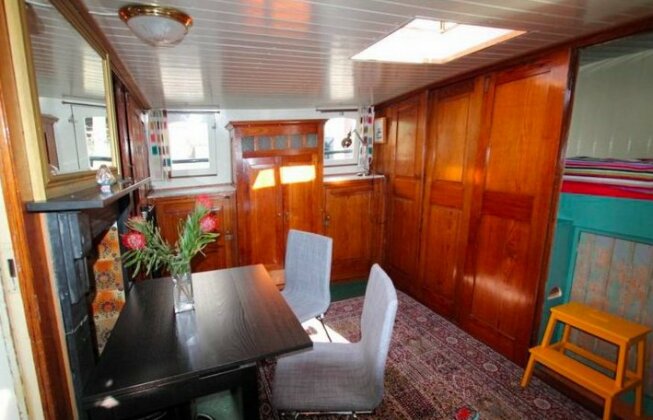 A351 Bed & Breakfast Studio on a Houseboat - Photo5