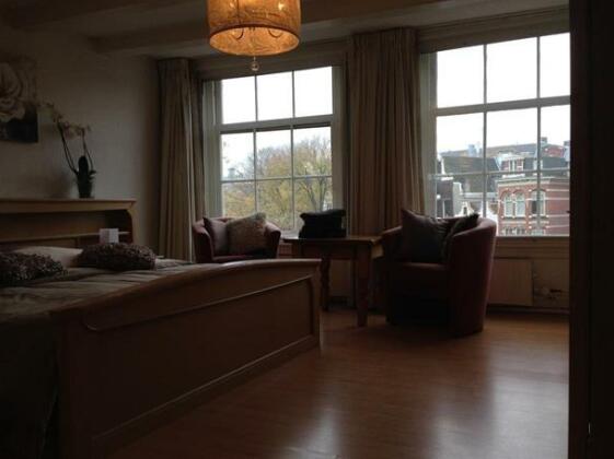 Amsterdam Canal House - Photo3