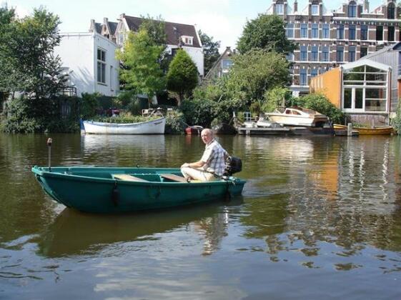 Bedmetbootje & Bedwithmotorboat