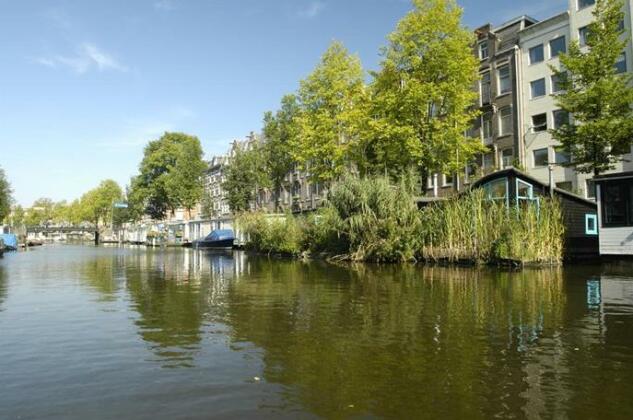 Blue Wave Houseboat