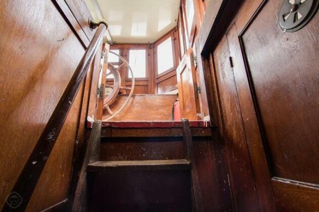 Captain's Lodge Houseboat - Photo5