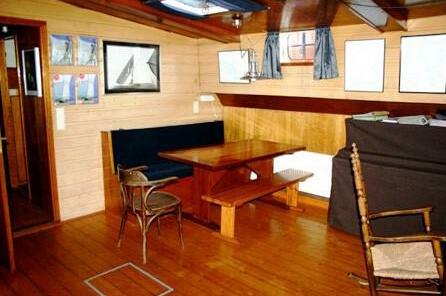 Floating Hostel - Photo5