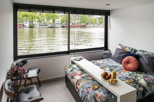 Houseboat Amsterdam - Room with a view - Photo2