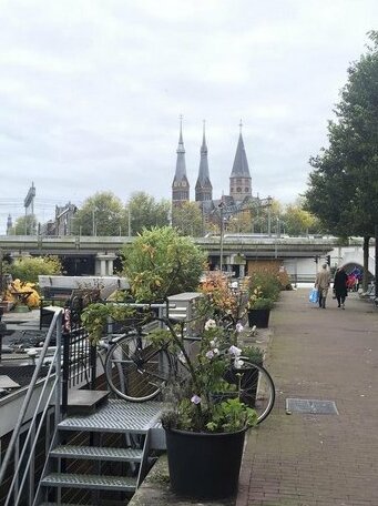 Houseboat Westerdok