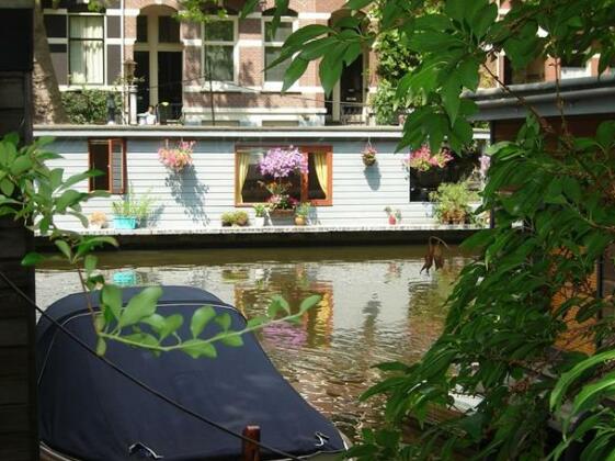 PhilDutch Houseboat Bed and Breakfast - Photo4