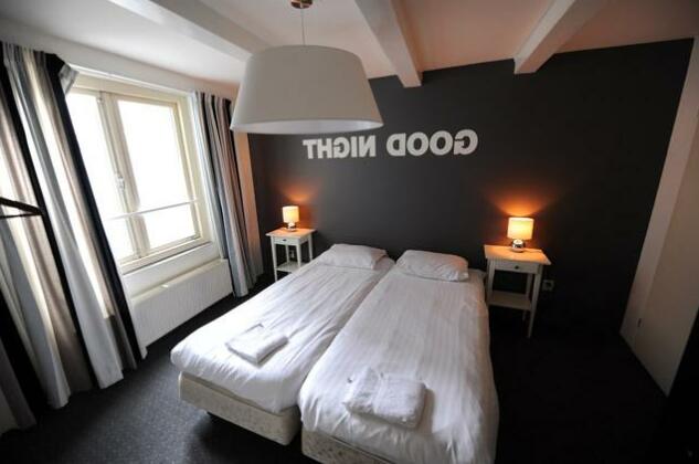 The Bulldog Hotel - Photo3