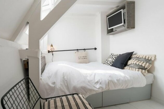 Two Rooms in City Centre - Photo5