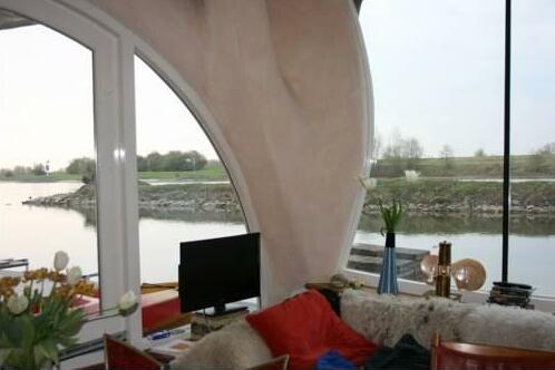 Houseboat Gaudi aan de Rijn - Photo3