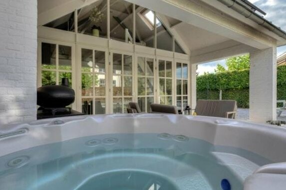 Guesthouse with private jacuzzi and sauna - Photo3