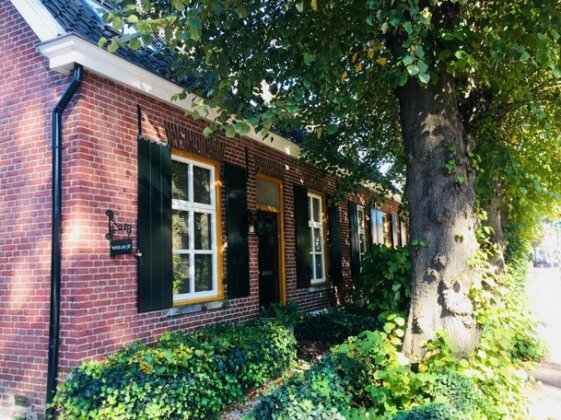 Bed and Breakfast 'Bij ons Achter'