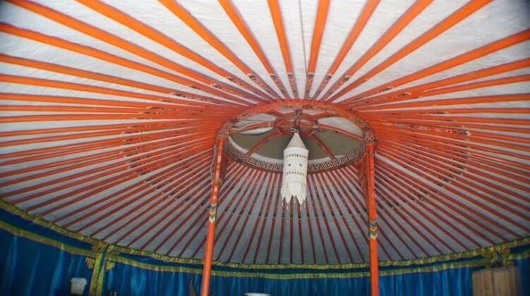 Mobo yurt