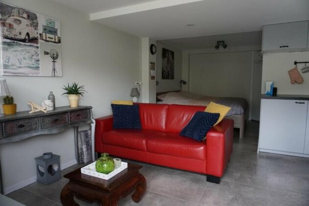 Photo 3