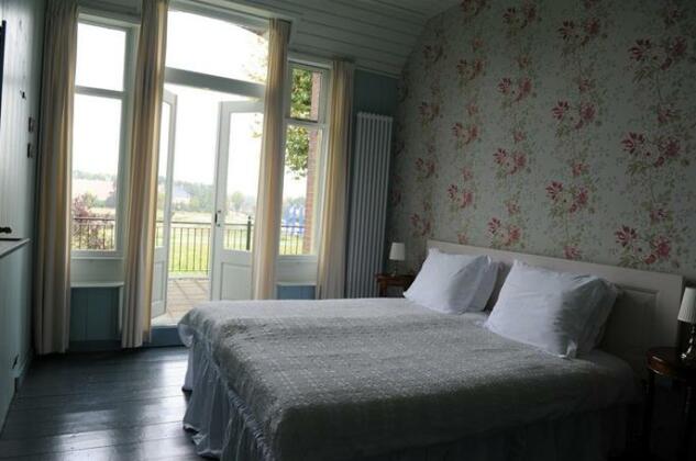 Moushouk Bed and Breakfast - Photo4