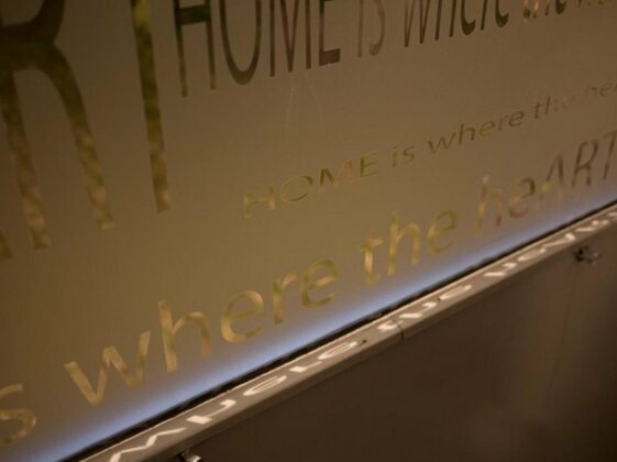 Home is where the heART is - Photo2
