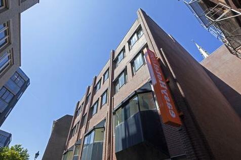 Easyhotel Den Haag - Photo2