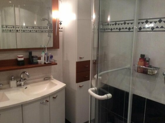 Zeer luxe kamer met prive toilet keukentje internet tv en vele extra's - Photo2