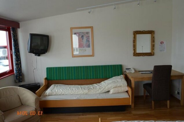 Mehamn Arctic Hotel - Photo4