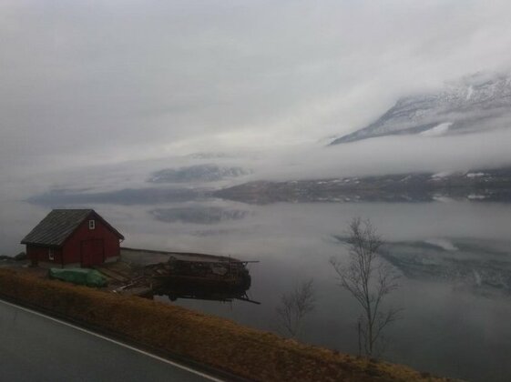 Fjord Land - Photo4