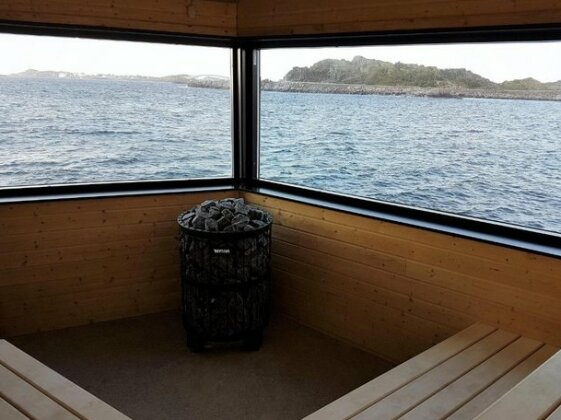 Lofoten Lodge Sea House - Photo5
