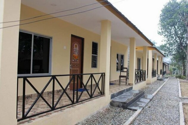 Chitwan Safari Camp & Lodge - Photo2