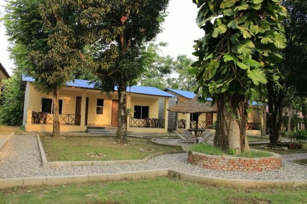 Chitwan Safari Camp & Lodge - Photo3