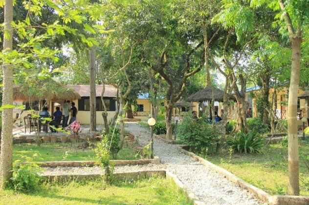 Chitwan Safari Camp & Lodge - Photo4