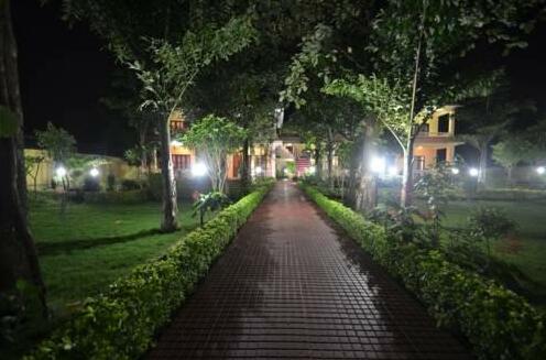Hotel Rainforest Chitwan - Photo2