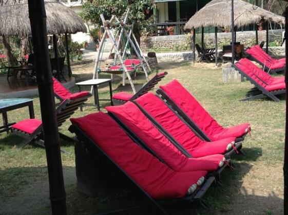 Hotel River Side Chitwan - Photo4