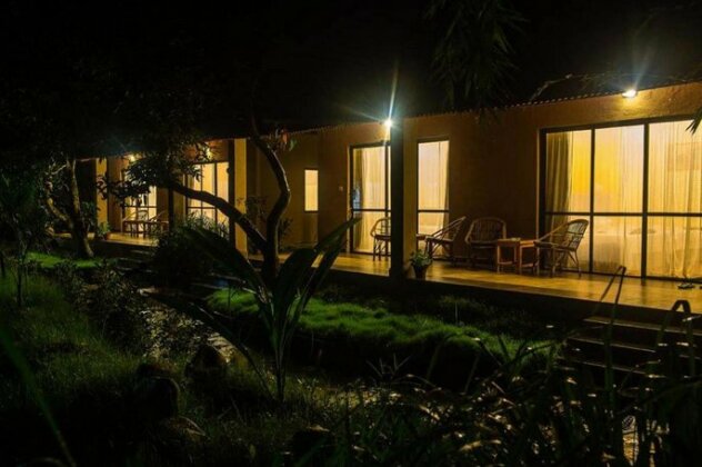 Into The Wild Eco Resort - Photo2