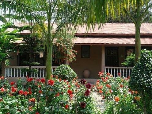 Sauraha Resort - Photo2
