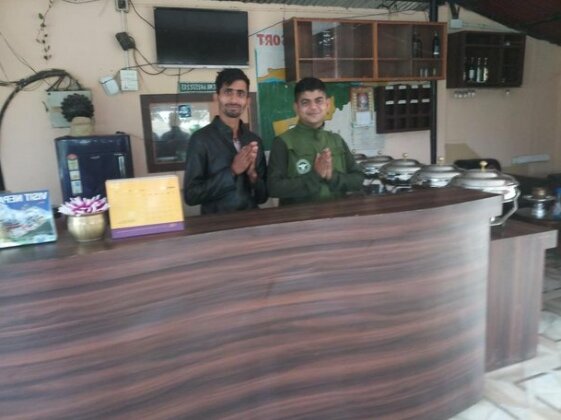 SPOT ON 481 Motherland Resort - Photo2