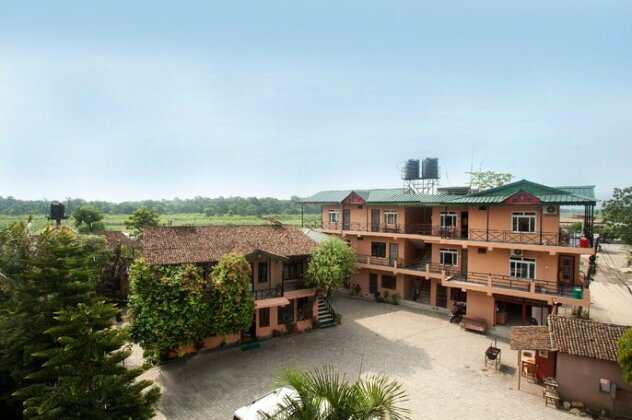 SPOT ON 486 Hotel Holy Lodge - Photo2