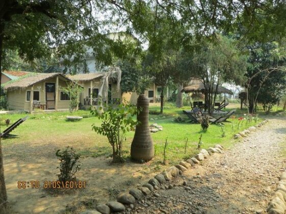 Tharu Lodge - Photo5