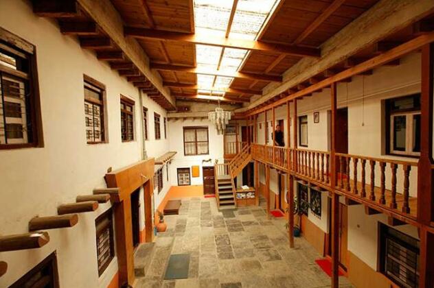 Hotel Oms Home - Photo3