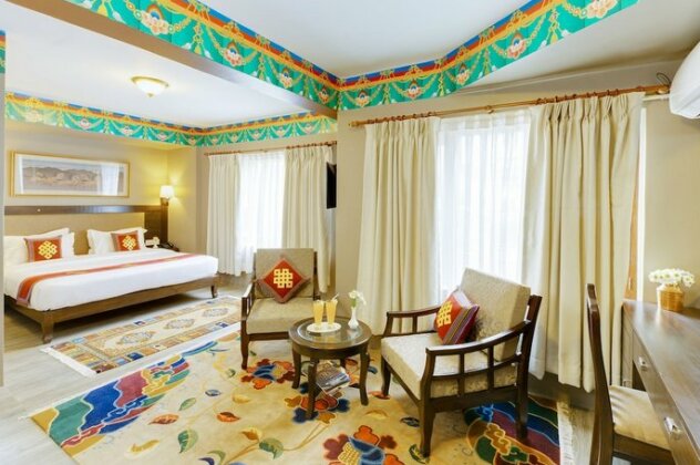 Hotel Lotus Gems - Photo2
