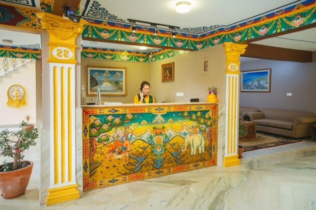 Hotel Lotus Gems - Photo4
