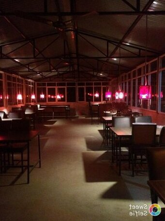 Himalayan View Point Restobar & Guest House - Photo2