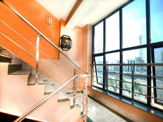 OYO 343 Pop Life Hotel - Photo4