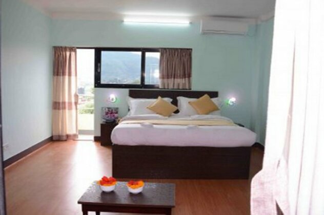 Hotel Golden Three - Photo2