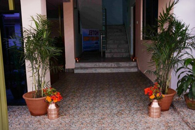 Hotel Golden Three - Photo5
