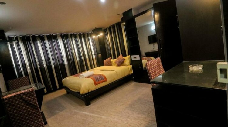 Times Square Rooms and Apartments - Photo5