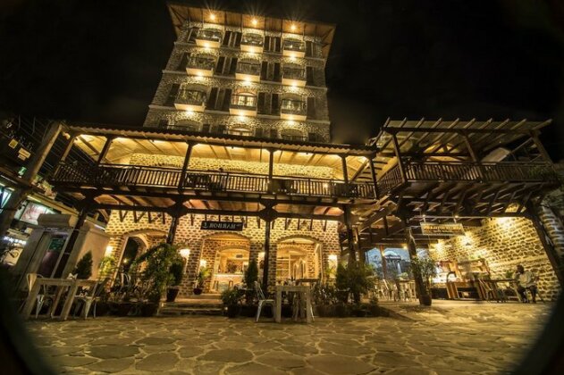 Glacier Hotel & Spa - Photo2