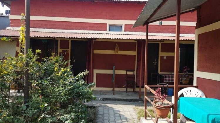 Gurkha Lodge - Photo2