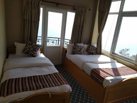 High Ground Inn and Rooftop Restaurant - Photo2