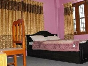 Hotel Aurora Inn - Photo4