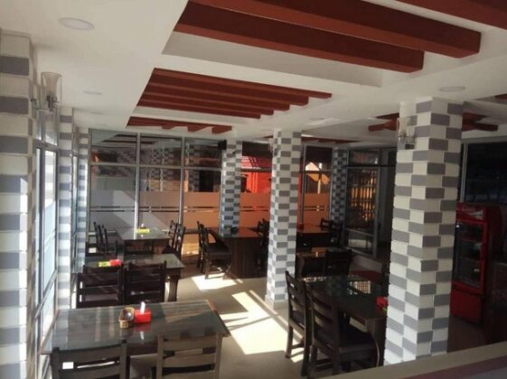 Hotel Dolphin Pokhara - Photo5