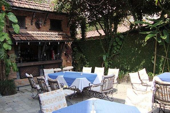 Hotel Meera Pokhara - Photo5